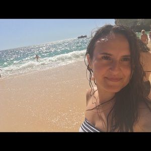 Meet your Posher, Ana